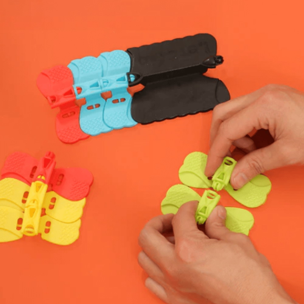 DinoSwift™ Set – Soar with the Anti-Gravity Dinosaur Car
